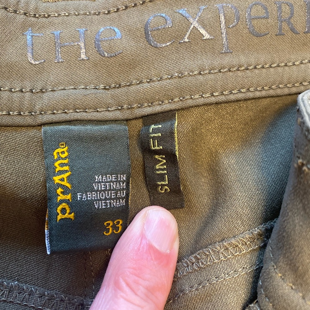 Two pairs of men's Prana Breathe Hiking Pants 33x34 - Picture 7 of 13